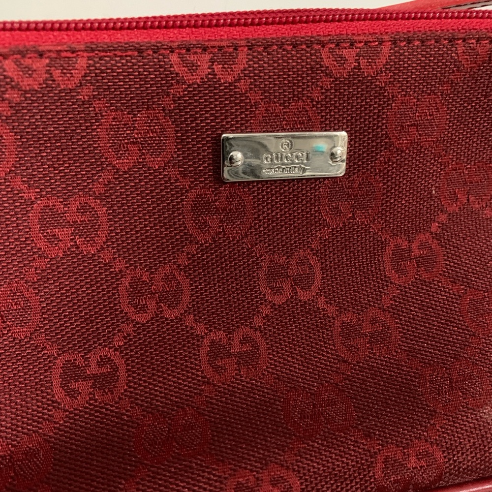 Faux Gucci Red Monogram Shoulder Baguette Bag